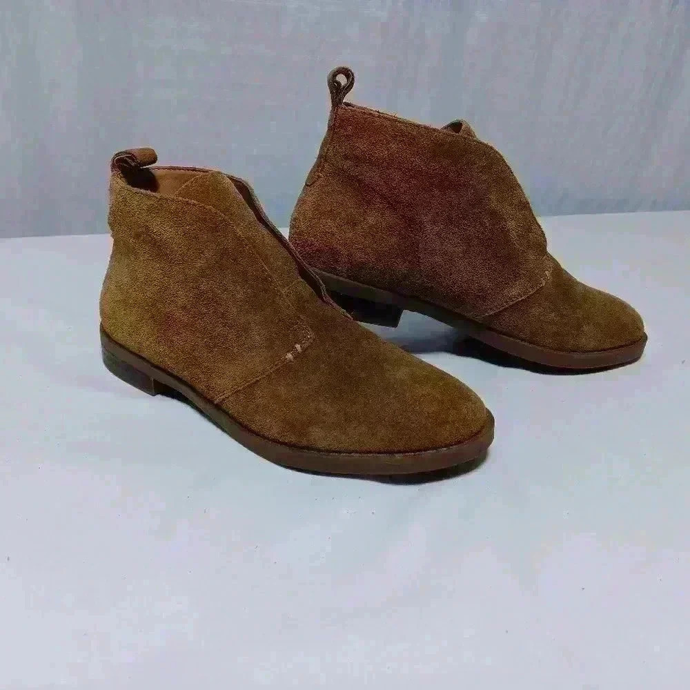 Franco Sarto Suede Leather  Pull on Ankle boots. Ladies size 7